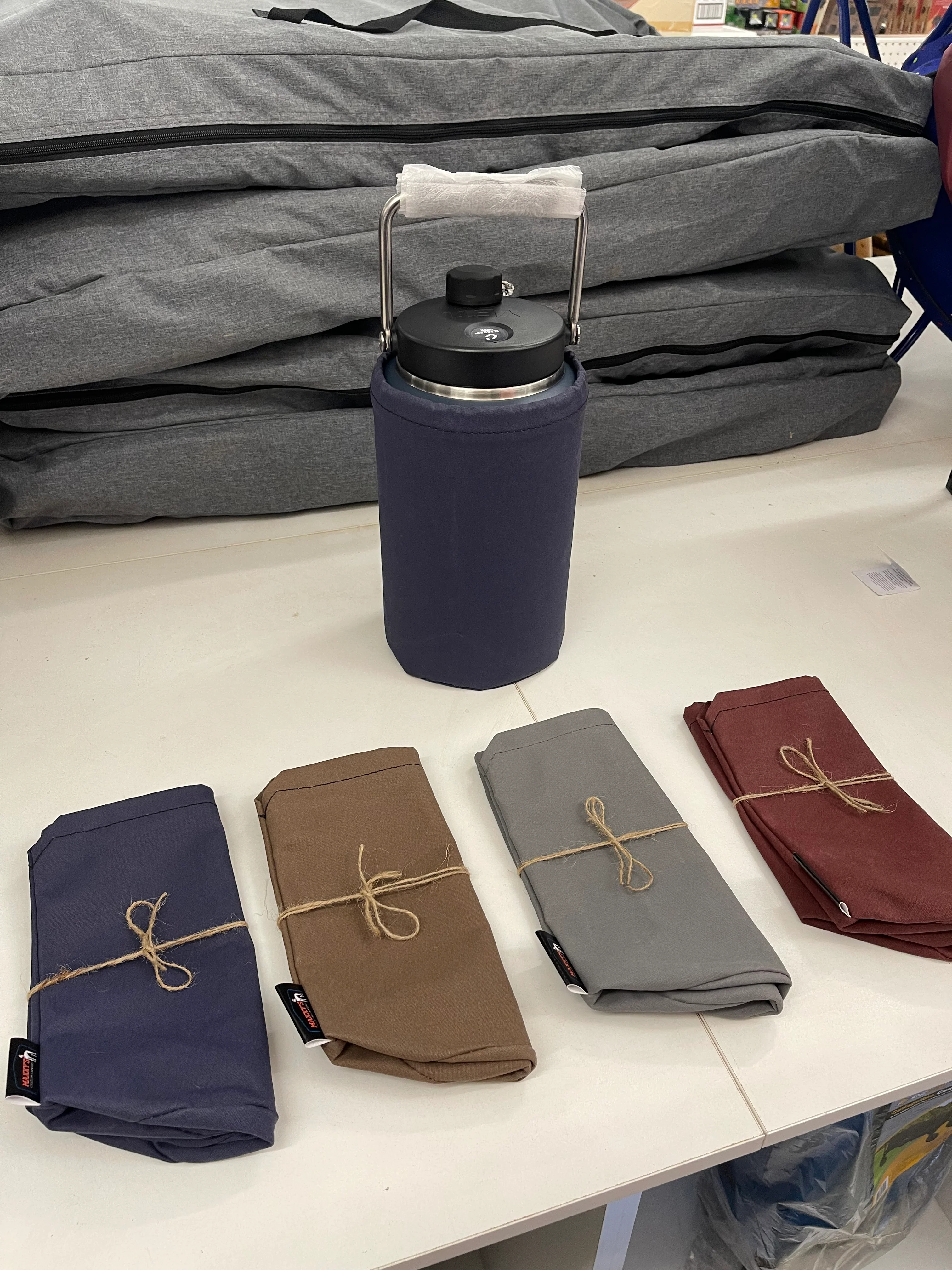 Maxxys Custom Canvas 1 Gal Cover - Image 3