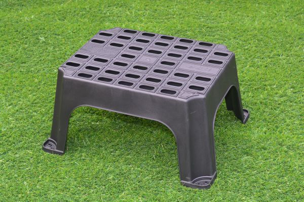 Milenco Giant Single Step