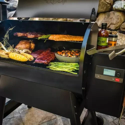 Traeger Pro 780 Pellet Smoker - Image 9